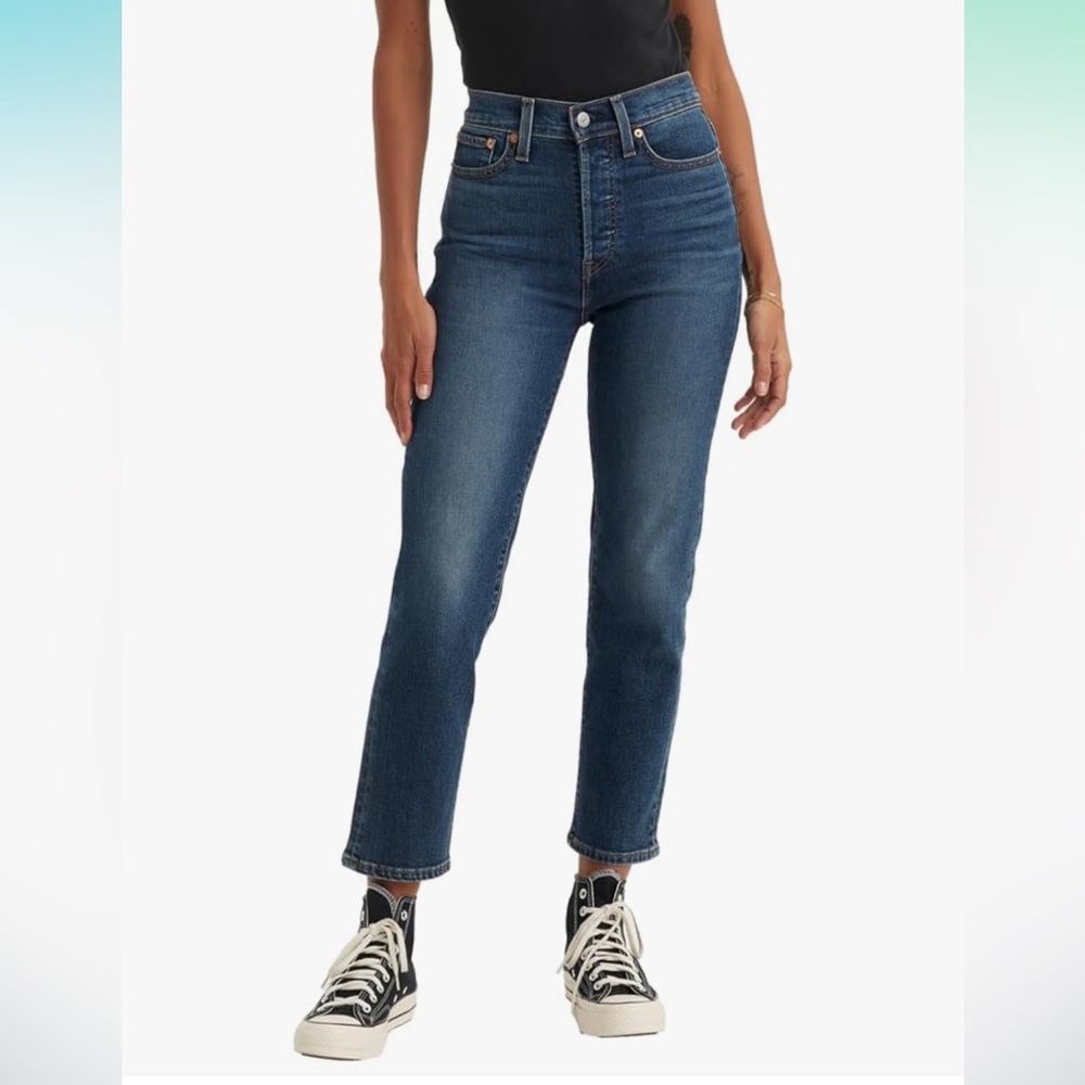 NEW WITH TAGS Levi’s Women’s Wedgie Straight Denim Jeans 30 x 28